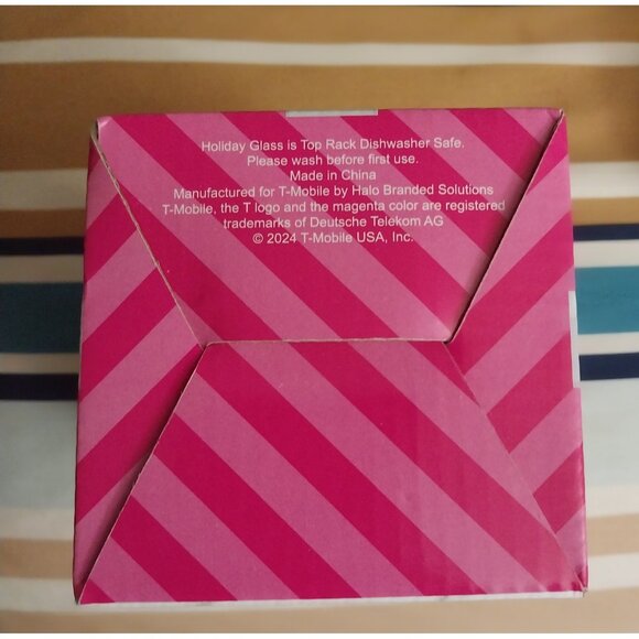 T-Mobile 2024 Christmas Holiday 16 OZ Glasses Snowflakes 2 Glasses New - Picture 3 of 4